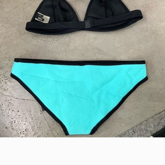 Triangl Farrah Wild Thing Bikini Set - Picture 5 of 9